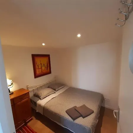 Holiday home On 3 Floors Saint-Thibery