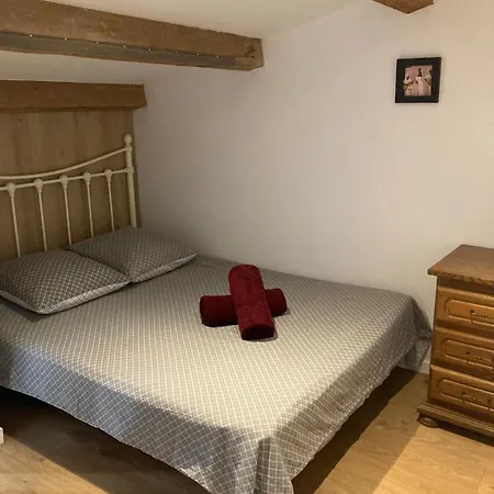 On 3 Floors * Saint-Thibery