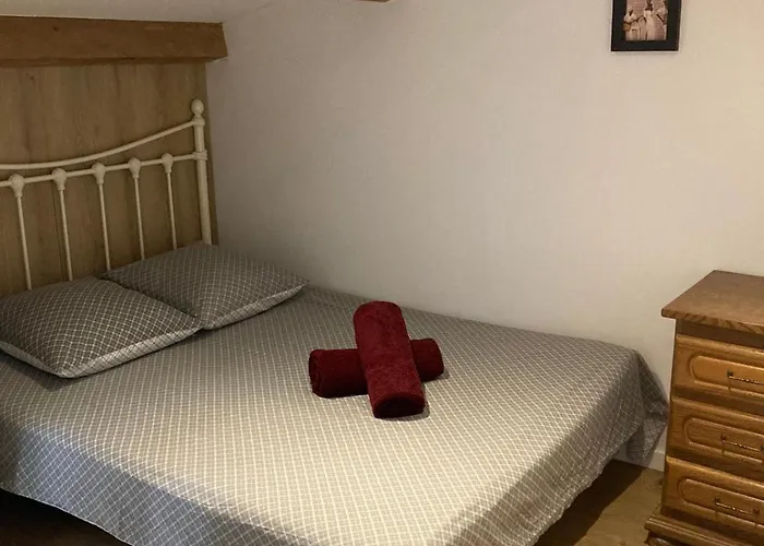 On 3 Floors * Saint-Thibery